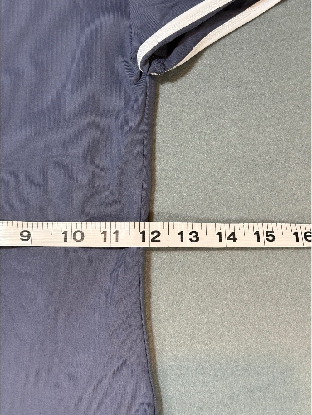 Aritzia Contour Ringer Tee Size Small - Picture 3 of 6